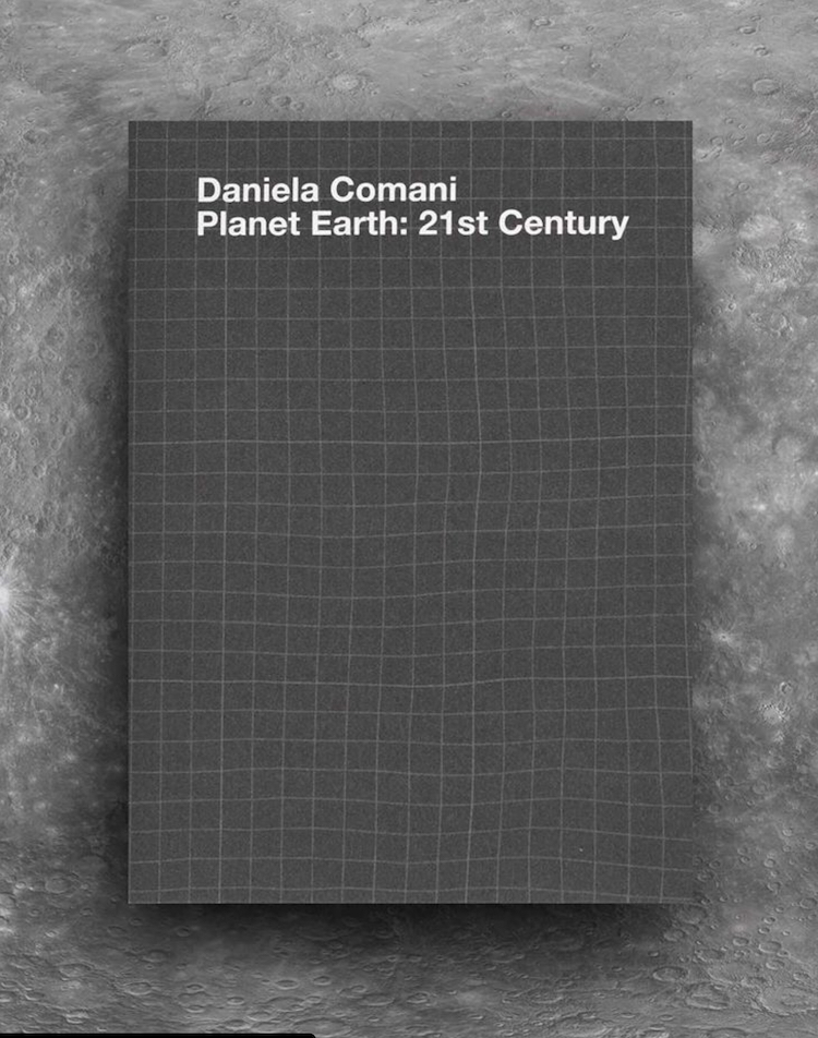 Daniela Comani, Book "Planet Earth. 21st Century", Cover